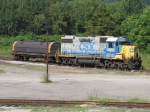 CSX 2660 waiting to go to work on H738